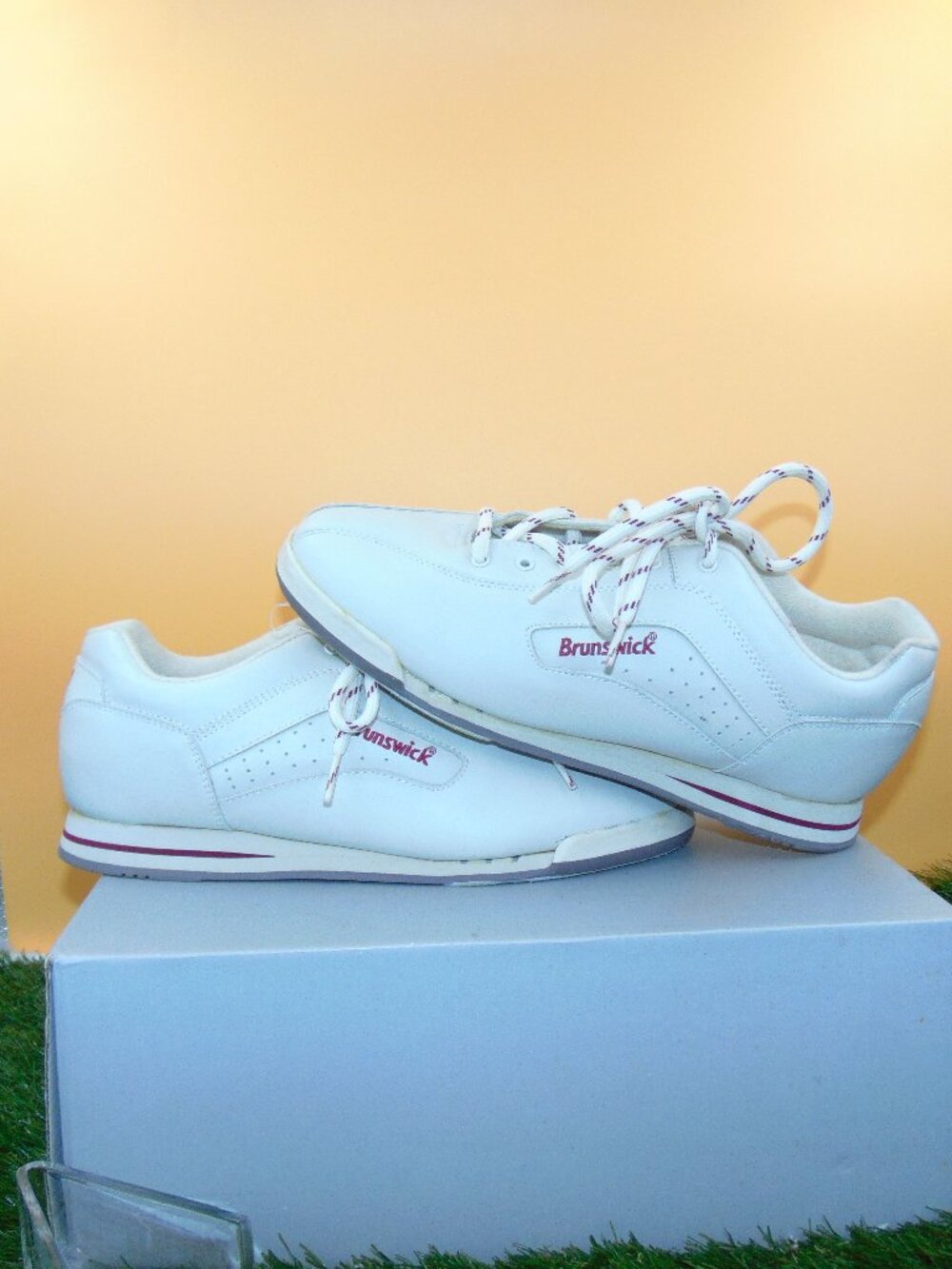 Vintage Brunswick Bowling shoes Capri II 53895 0484-2 size 10